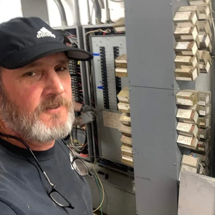 Some 1980 technology behind me.